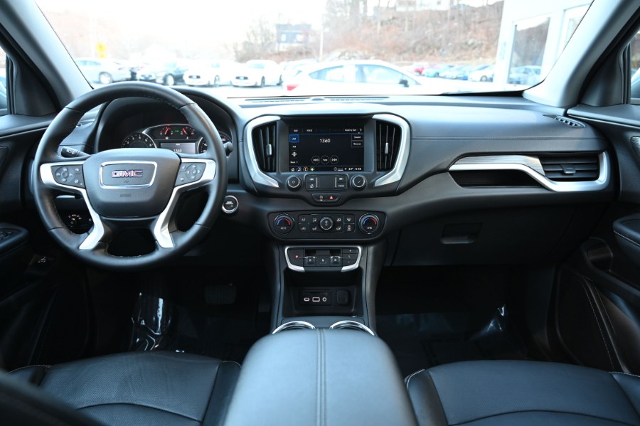 2024 GMC Terrain AWD 4dr SLT photo