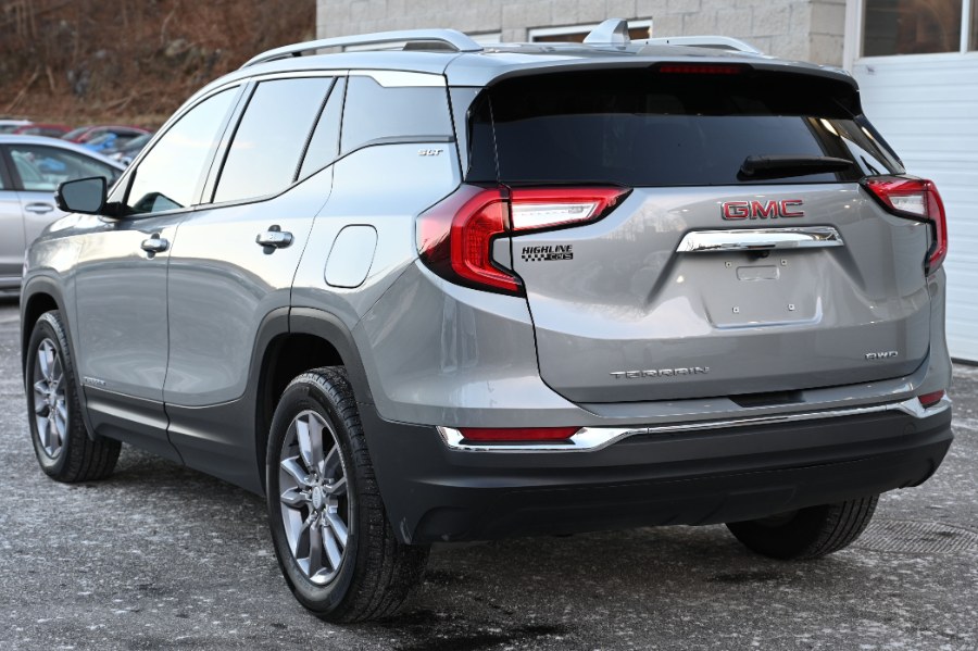 2024 GMC Terrain AWD 4dr SLT photo