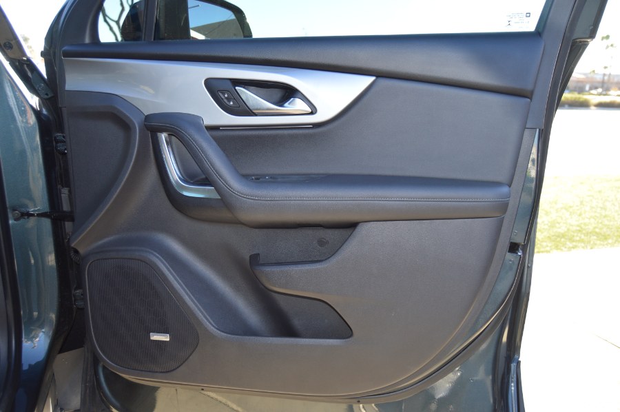 2019 Chevrolet Blazer FWD 4dr w/3LT photo