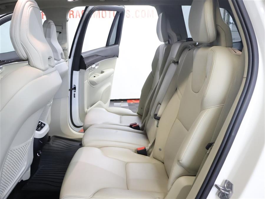 2019 Volvo XC90 T6 MOMENTUM photo