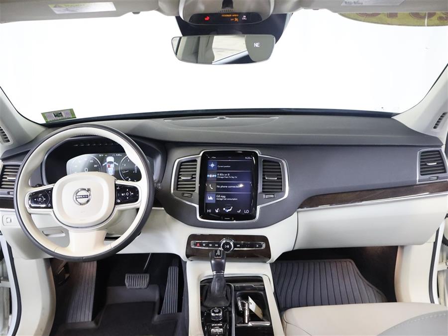 2019 Volvo XC90 T6 MOMENTUM photo