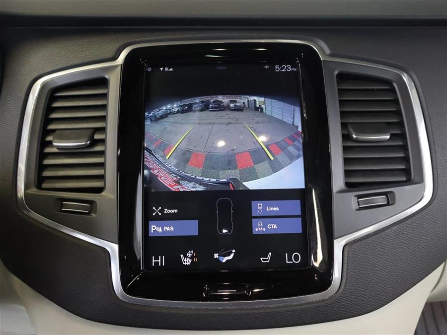 2019 Volvo XC90 T6 MOMENTUM photo