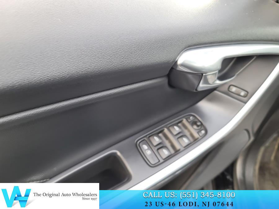 2015 Volvo XC60 2015.5 AWD 4dr T6 photo