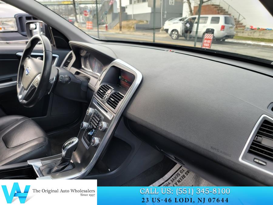 2015 Volvo XC60 2015.5 AWD 4dr T6 photo