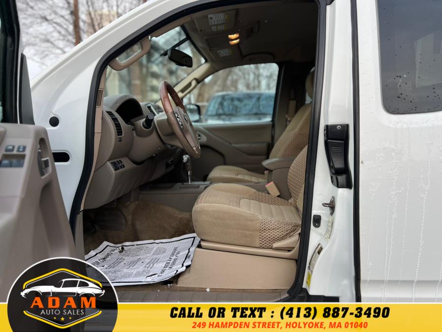 2016 Nissan Frontier 4WD King Cab Auto SV photo