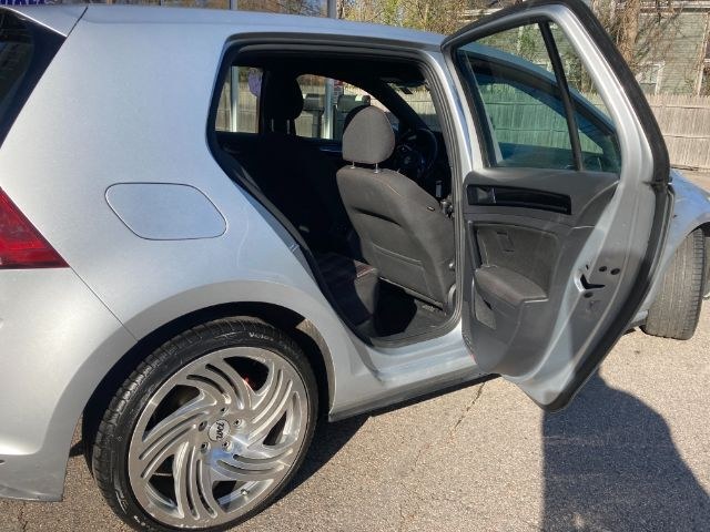 2017 Volkswagen Golf Gti S 6M 4-Door photo