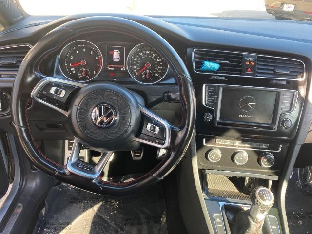 2017 Volkswagen Golf Gti S 6M 4-Door photo