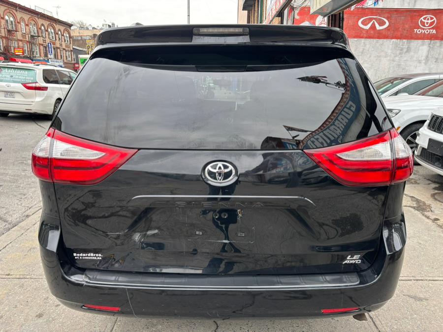 2015 Toyota Sienna 5dr 7-Pass Van LE AWD (Natl) photo