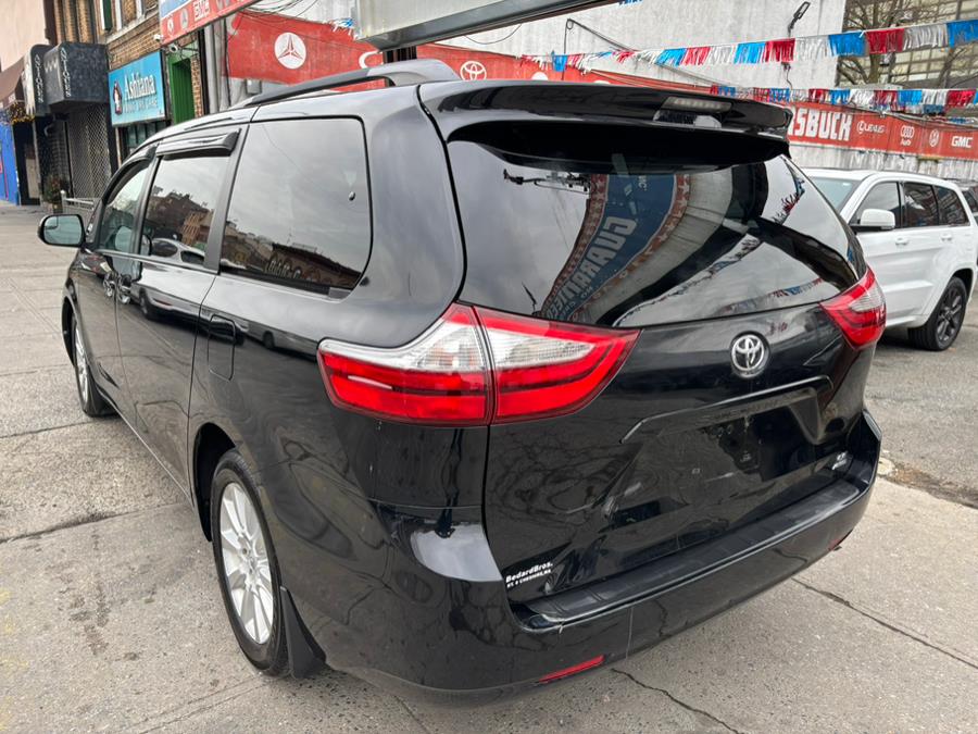2015 Toyota Sienna 5dr 7-Pass Van LE AWD (Natl) photo