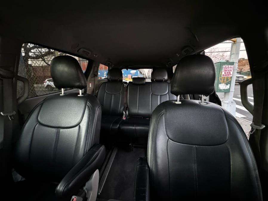 2020 Toyota Sienna L FWD 7-Passenger (Natl) photo