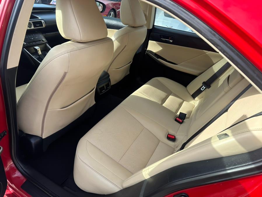 2016 Lexus IS 300 photo