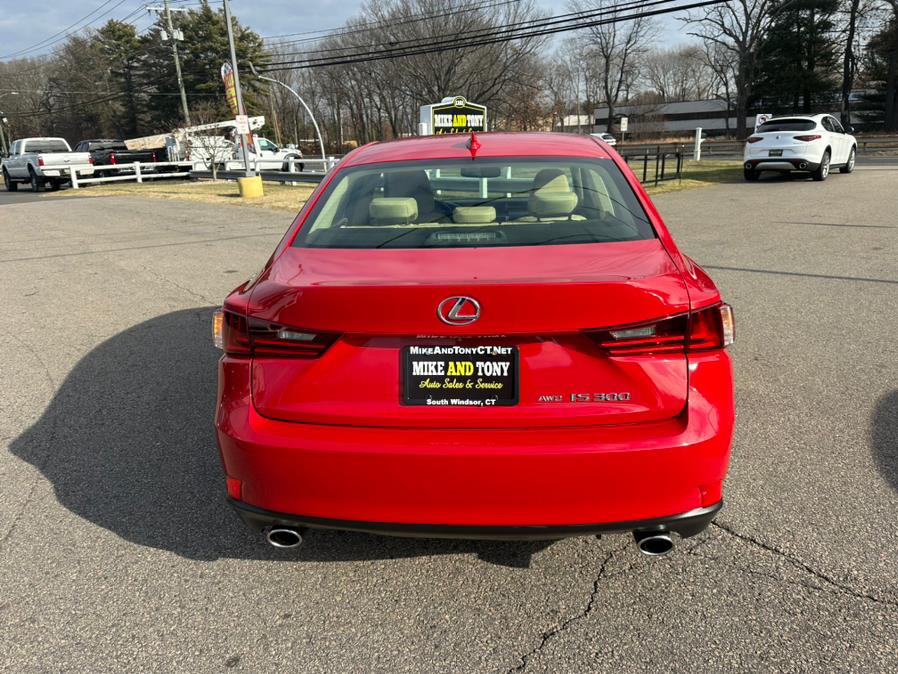 2016 Lexus IS 300 photo