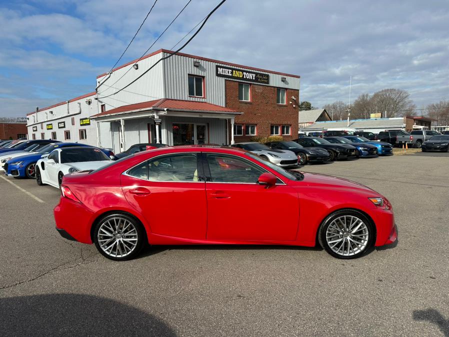 2016 Lexus IS 300 photo