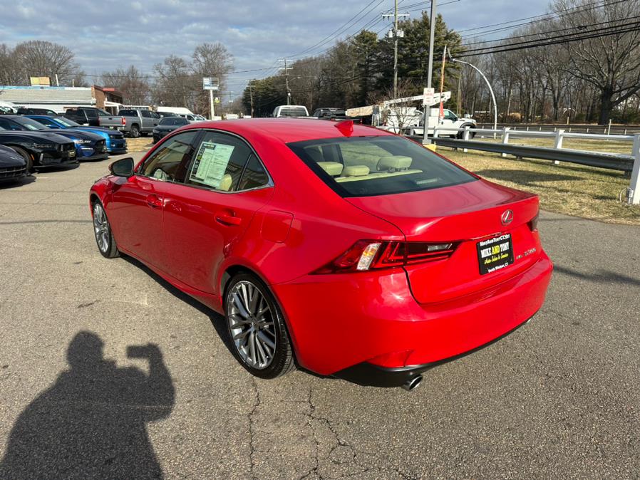 2016 Lexus IS 300 photo