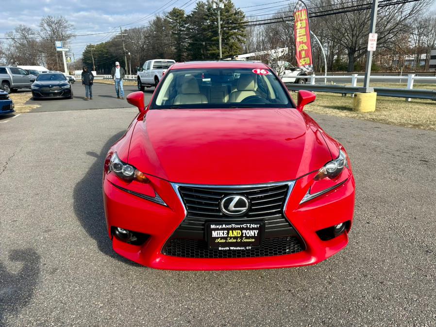 2016 Lexus IS 300 photo