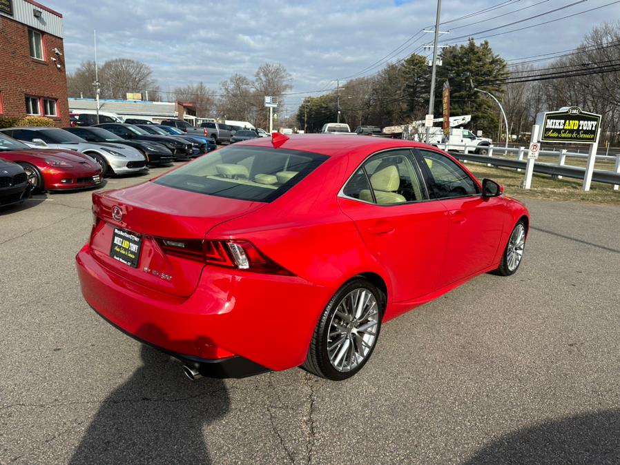 2016 Lexus IS 300 photo