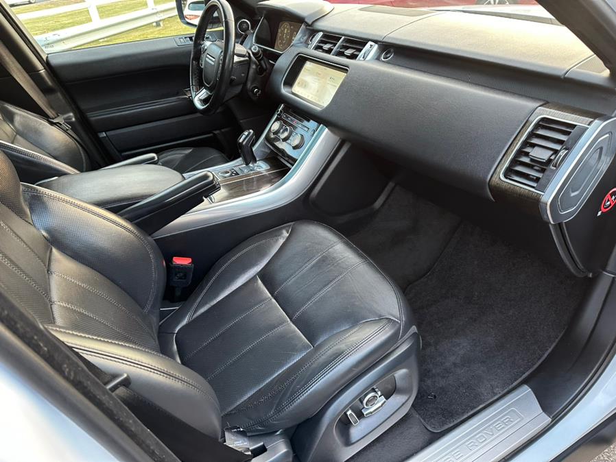 2017 Land Rover Range Rover Sport V6 Supercharged HSE photo