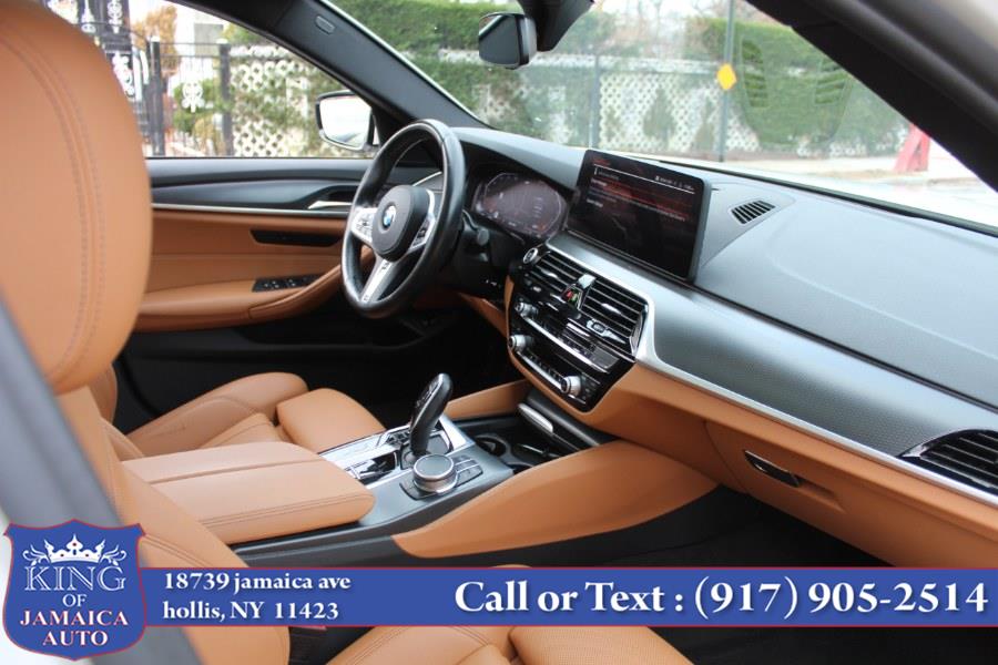2022 BMW 5-Series 530i xDrive Sedan photo