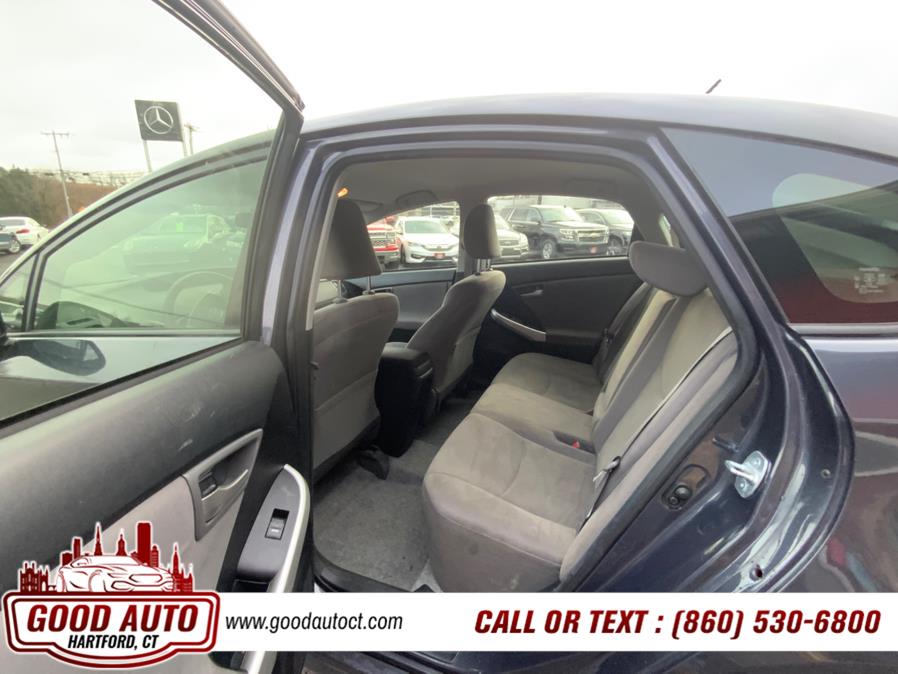 2015 Toyota Prius 5dr HB Two (Natl) photo