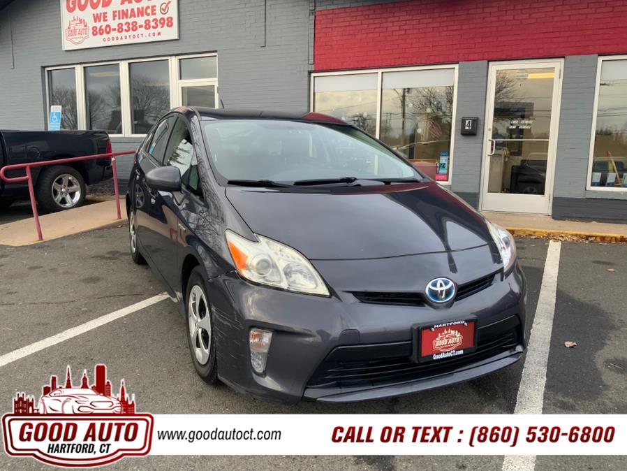 2015 Toyota Prius 5dr HB Two (Natl) photo