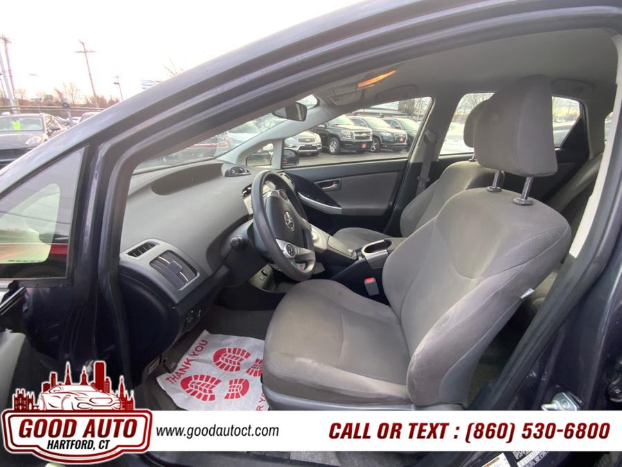 2015 Toyota Prius 5dr HB Two (Natl) photo