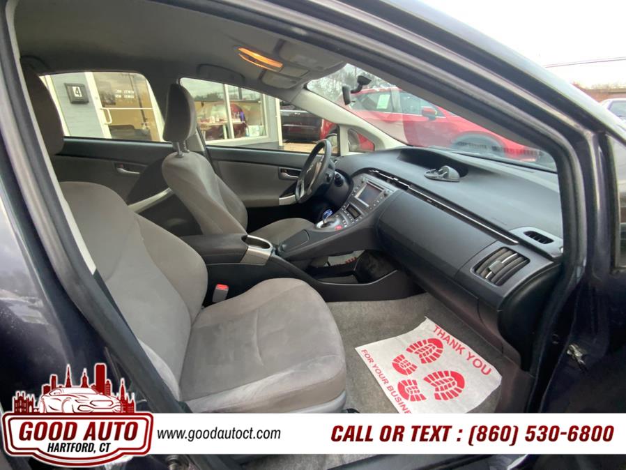 2015 Toyota Prius 5dr HB Two (Natl) photo
