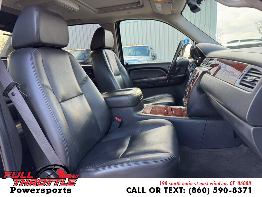 2009 Chevrolet Avalanche LTZ photo