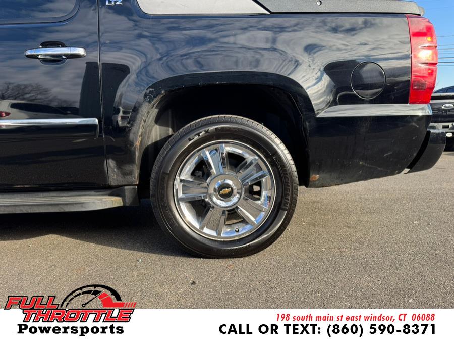 2009 Chevrolet Avalanche LTZ photo