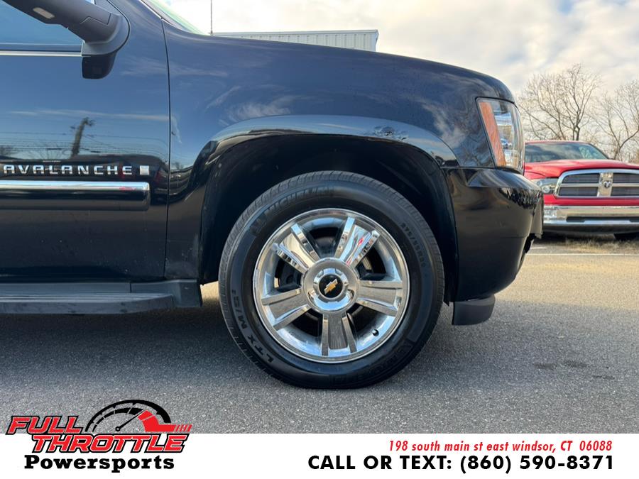 2009 Chevrolet Avalanche LTZ photo