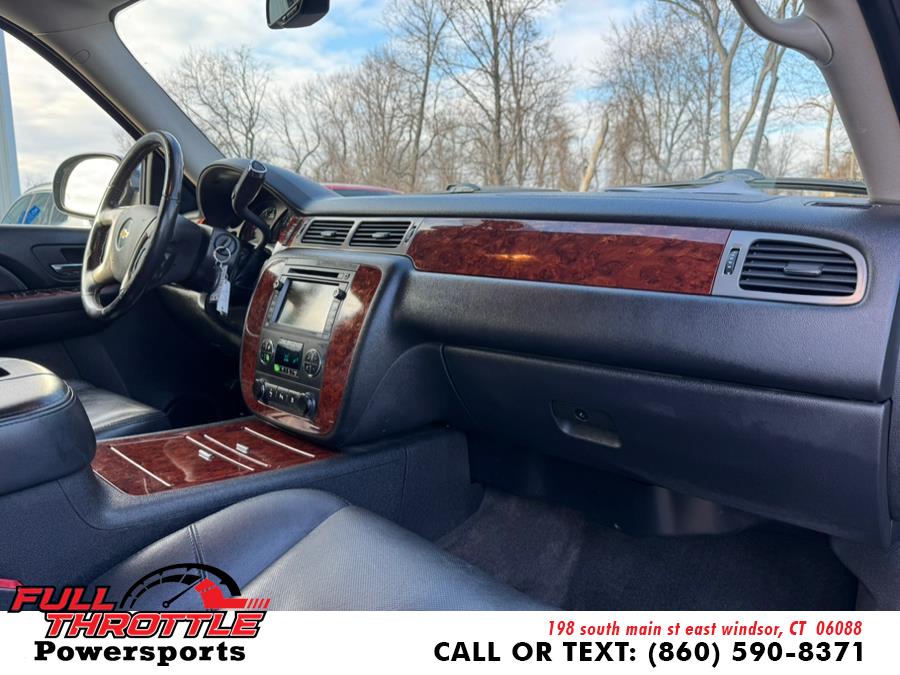 2009 Chevrolet Avalanche LTZ photo
