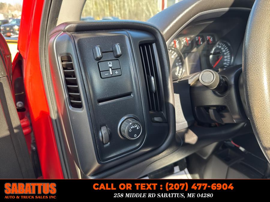 2016 Chevrolet Silverado 2500HD 4WD Reg Cab 133.6