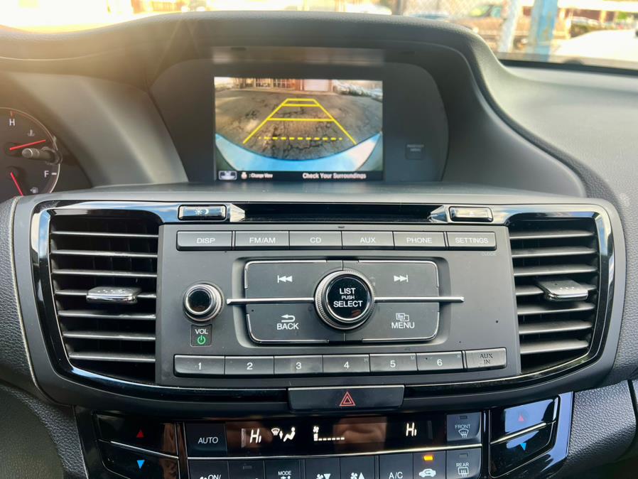 2017 Honda ACCORD SEDAN Sport SE CVT photo
