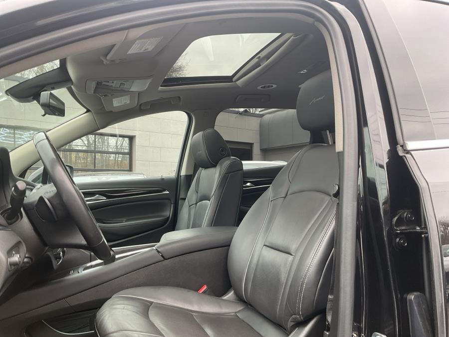 2020 Buick Enclave AWD 4dr Avenir photo