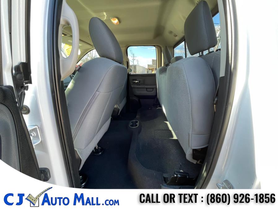 2017 RAM 1500 SLT 4x4 Quad Cab 6''4