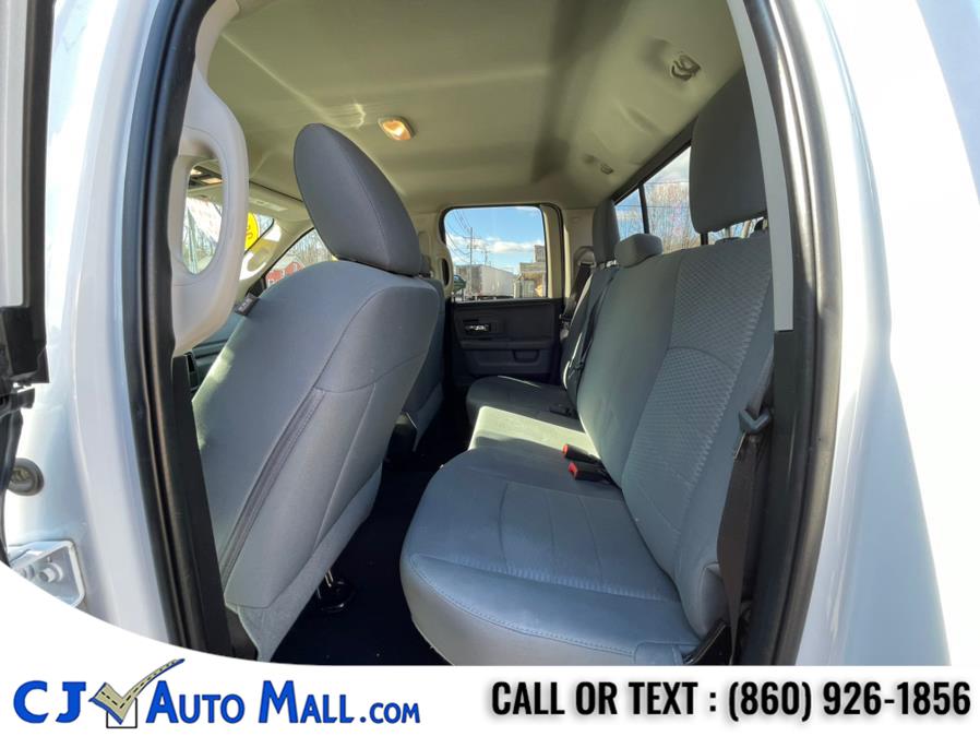 2017 RAM 1500 SLT 4x4 Quad Cab 6''4