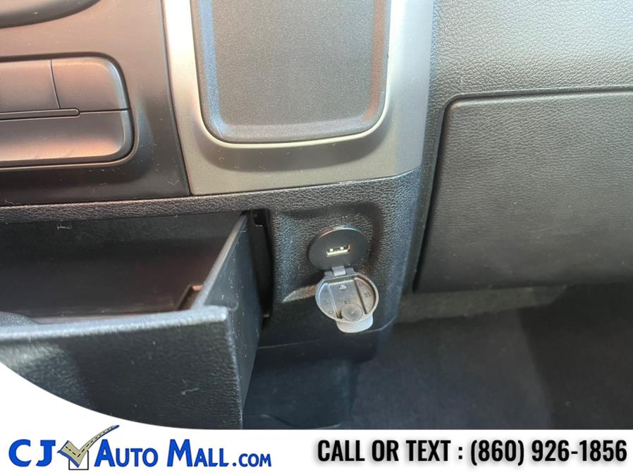 2017 RAM 1500 SLT 4x4 Quad Cab 6''4