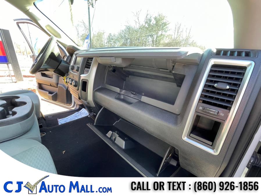 2017 RAM 1500 SLT 4x4 Quad Cab 6''4