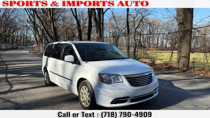 2016 Chrysler Town & Country 4dr Wgn Touring photo