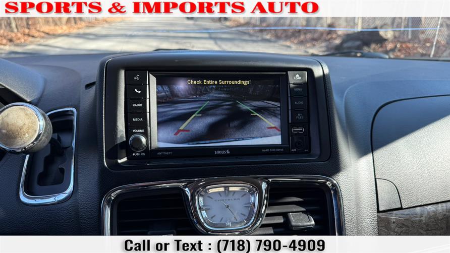 2016 Chrysler Town & Country 4dr Wgn Touring photo