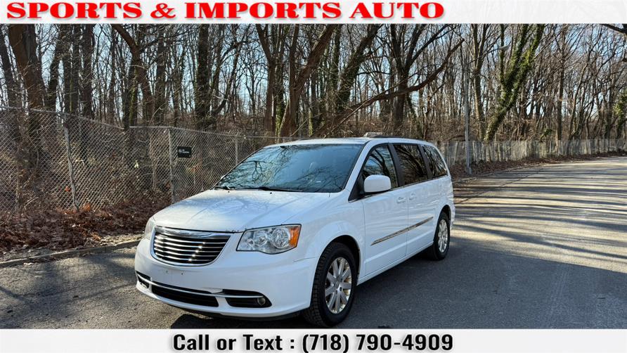 2016 Chrysler Town & Country 4dr Wgn Touring photo