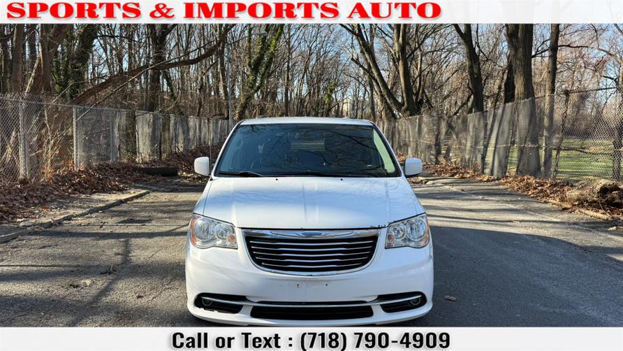 2016 Chrysler Town & Country 4dr Wgn Touring photo