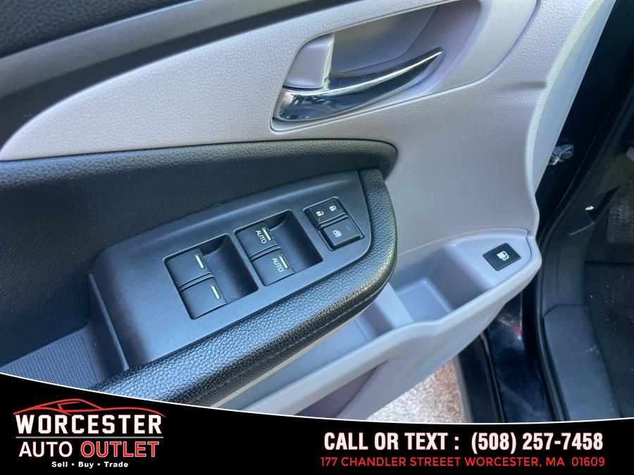 2016 Honda Pilot AWD 4dr LX photo