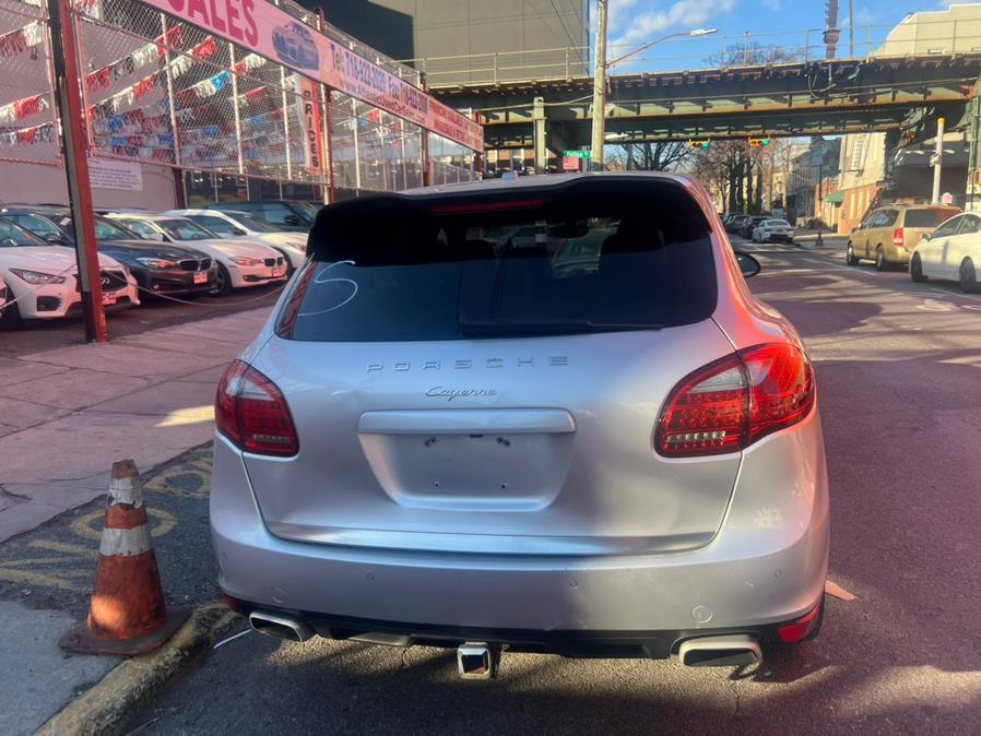 2013 Porsche Cayenne photo