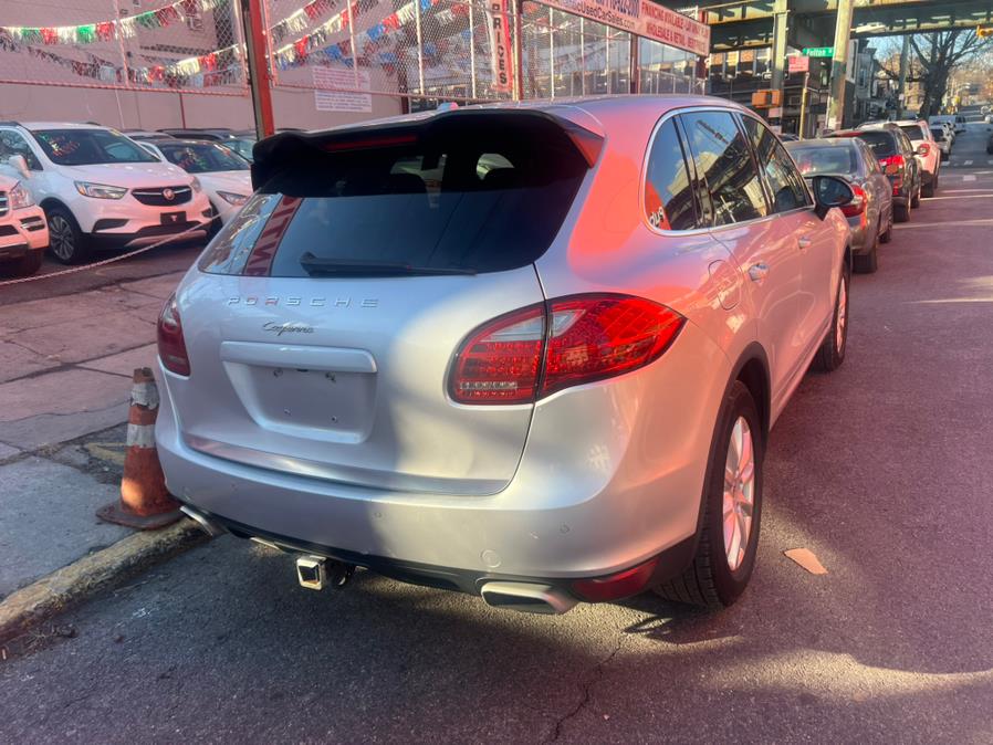 2013 Porsche Cayenne photo