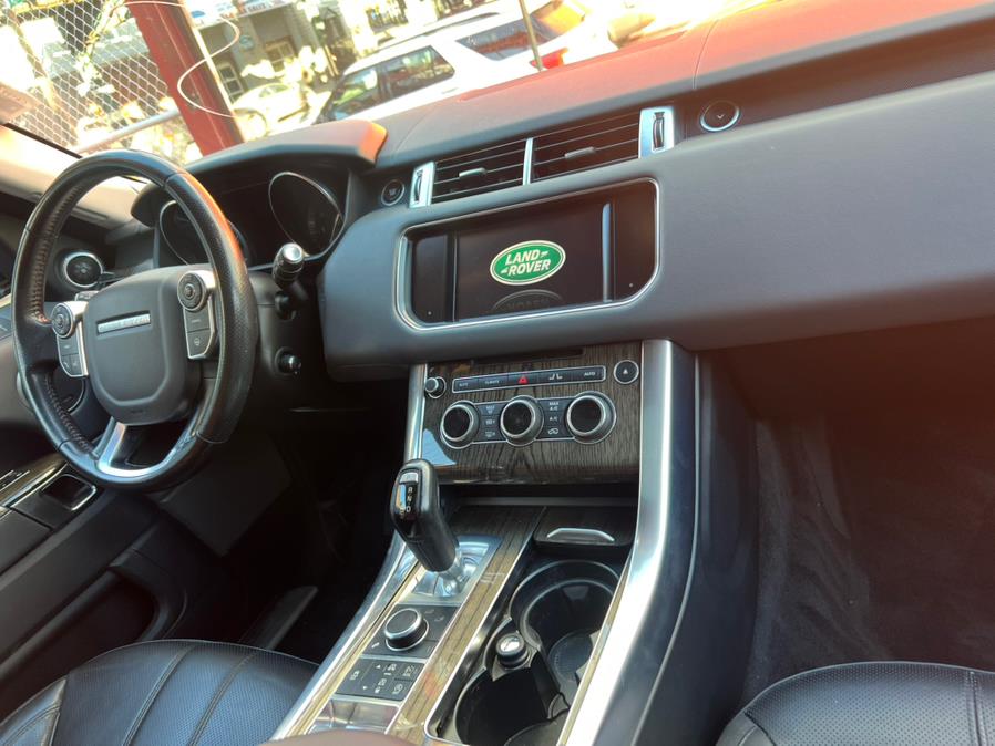 2015 Land Rover Range Rover Sport 4WD 4dr HSE photo