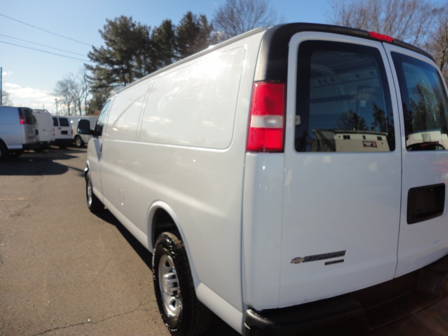 2015 Chevrolet Express Cargo Van RWD 3500 155