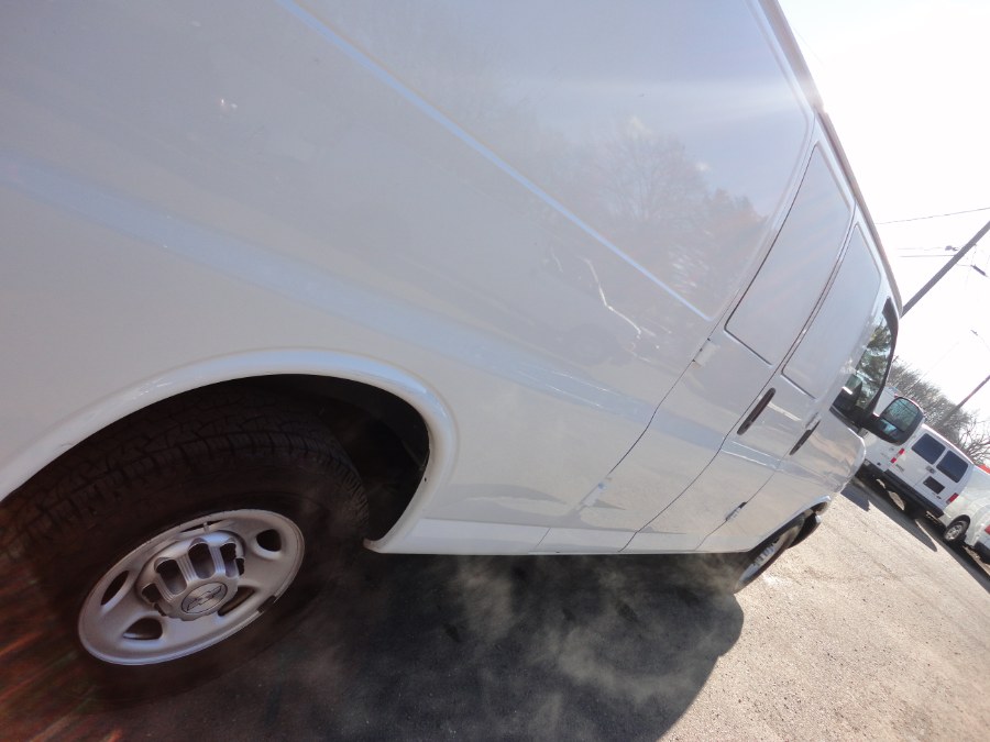 2015 Chevrolet Express Cargo Van RWD 3500 155