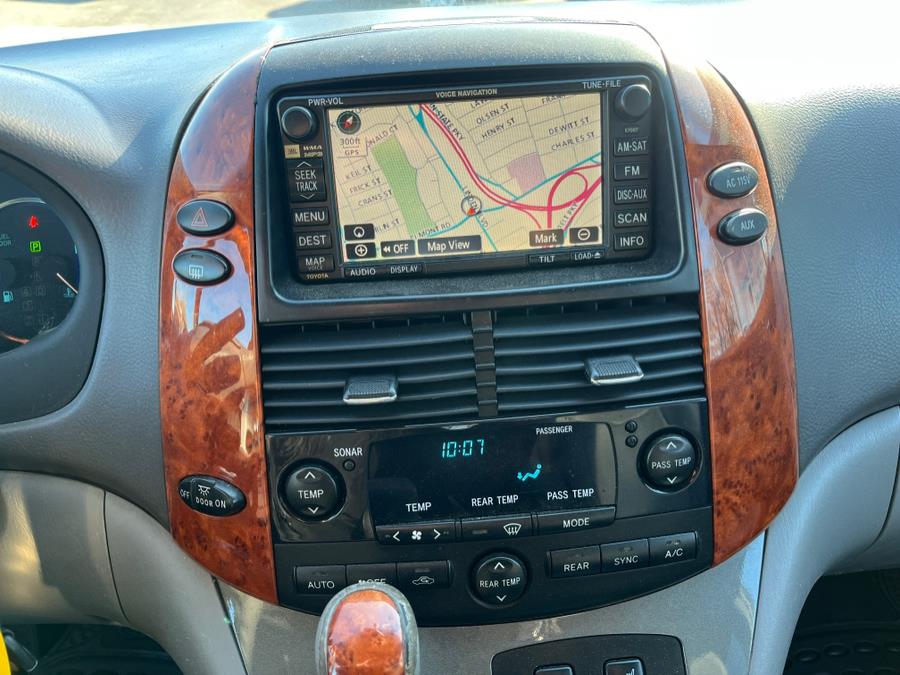 2009 Toyota Sienna XLE photo