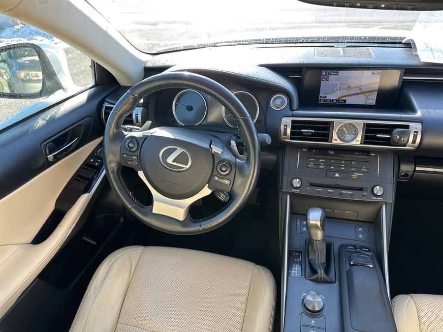 2015 Lexus IS 250 photo