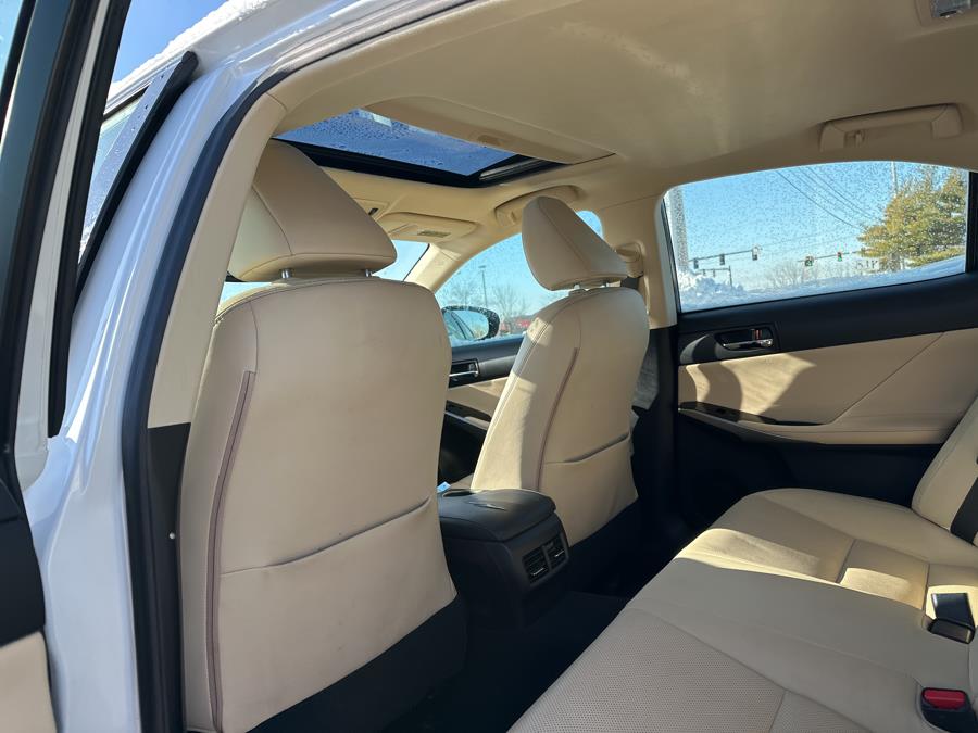 2015 Lexus IS 250 photo